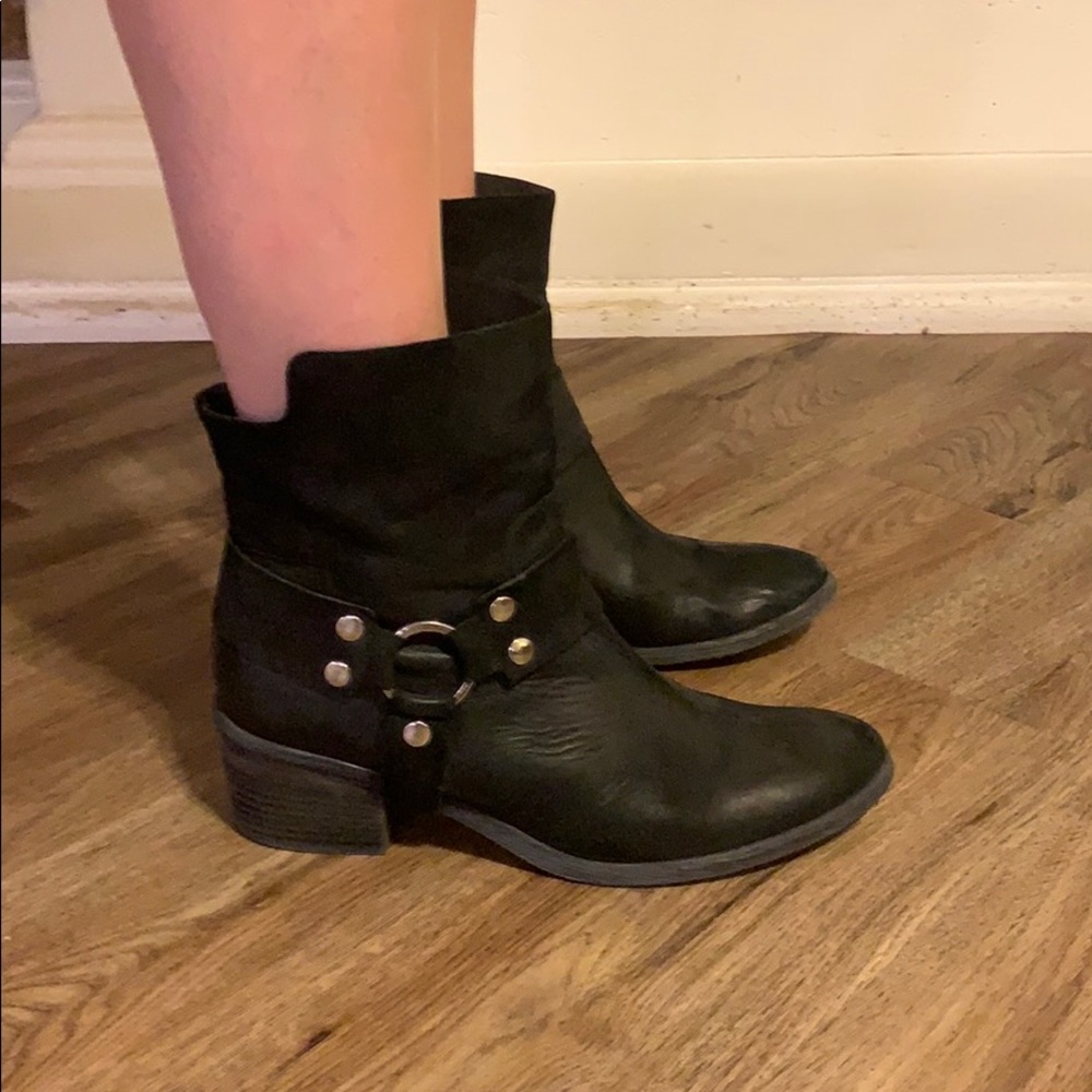 Donald J Pliner Moto boots